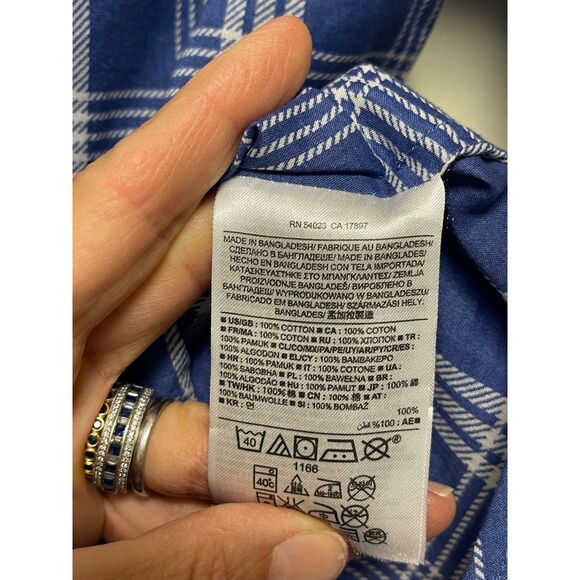 Bundle of 3 Career Shirts, Brooks Brothers, Ann Taylor, Banana Republic - Picture 10 of 14